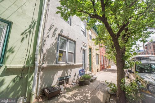 1109 3rd St, Philadelphia PA  19147-5302 exterior