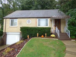 300 Dorothy Dr, Pittsburgh, PA 15235-1830