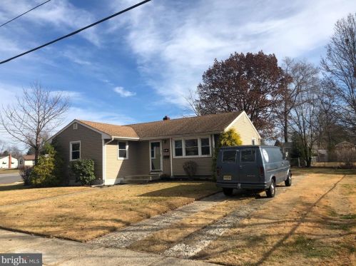 102 Military Dr, West Deptford, NJ 08063-1506