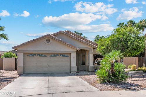 1630 Oak St, Gilbert, AZ 85233-8722