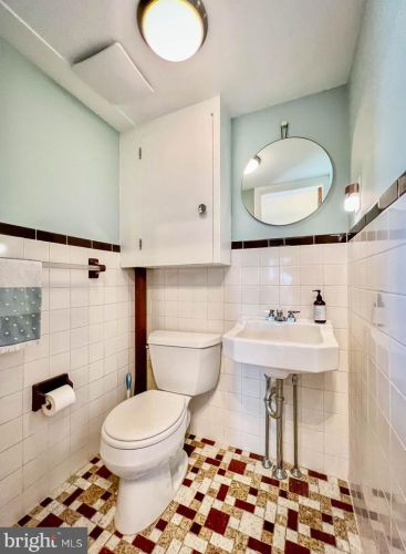 718 Columbia Ave, Lansdale PA 19446-3311 exterior