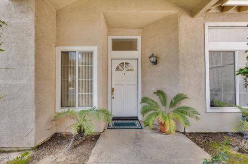 600 Kingswood Ln, Simi Valley, CA 93065-7684