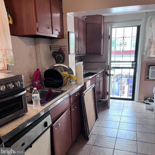 4421 13th Pl, Washington, DC 20017-2730