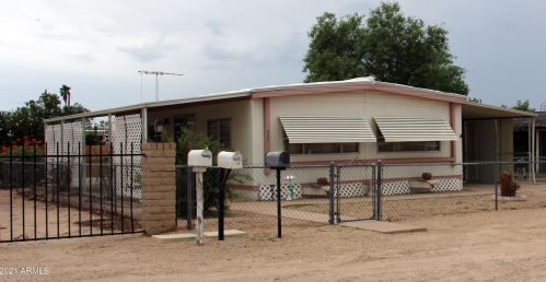 9607 Aspen Cir, Mesa, AZ 85208-1871