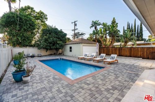 4919 Cartwright Ave, North Hollywood CA  91601-4728 exterior