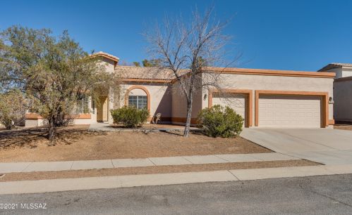 8599 Louhelen Way, Tucson, AZ 85747-5352
