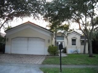 1240 13th Ave, Hollywood, FL 33019-2247