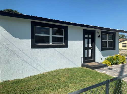 290 12th Ave, South Bay, FL 33493-1606