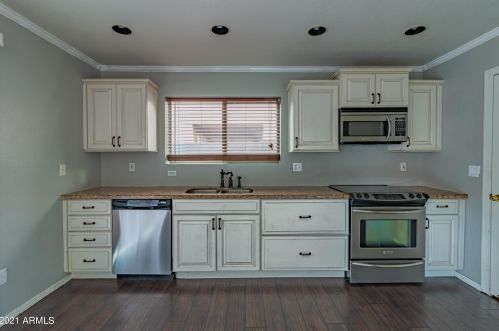 3642 Constitution Dr, Gilbert AZ  85296-8239 exterior