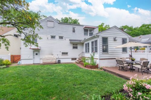 36 Morley Ln, Bloomfield NJ  07003-4309 exterior
