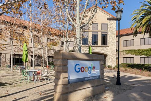 122 Flynn Ave, Mountain View CA  94043-3949 exterior