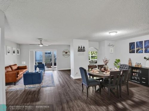 21199 Escondido Way, Boca Raton FL  33433-2507 exterior