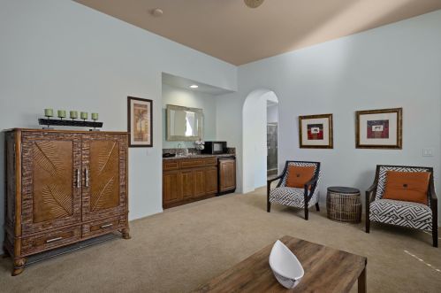 56430 Muirfield Vlg, La Quinta CA  92253-7648 exterior