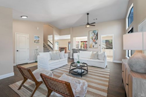 1216 Meadowlark Dr, Vacaville, CA 95687-7273