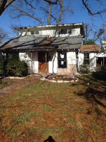 118 Mill St, Uvalde TX  78801-5643 exterior