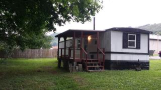 2 George Ct, Philippi, WV 26416-1224