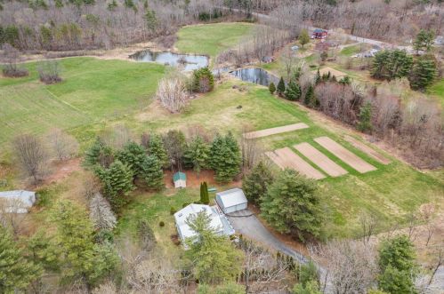 16 Snell Rd, Lee NH  03861-6719 exterior
