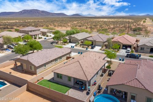 6386 Willow Falls Way, Tucson, AZ 85757-6957