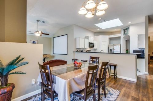 1808 Newton Dr, Lewisville TX  75028-7318 exterior