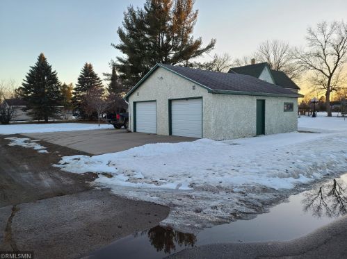 403 8th St, Little Falls, MN 56345-2838