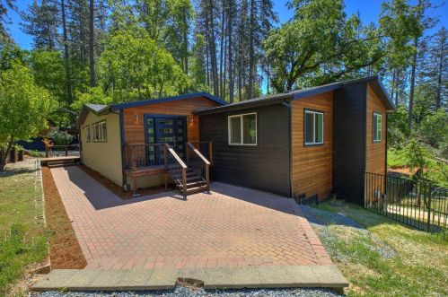 855 Quail Haven Rd, Cape Horn, CA 95713-9592