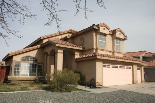 12914 Tiburon Dr, Victorville, CA 92392-6613