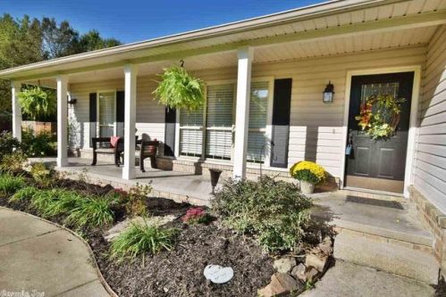 24 Dexter St, Vilonia, AR 72173-9711