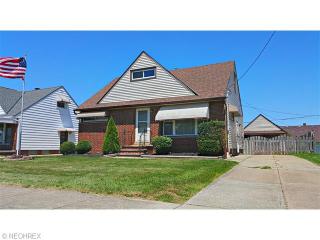 21351 Carol Dr, Cleveland OH  44131-5309 exterior