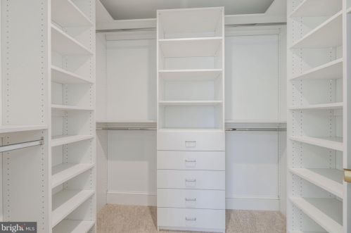 1601 38th St, Washington DC  20020-2327 exterior