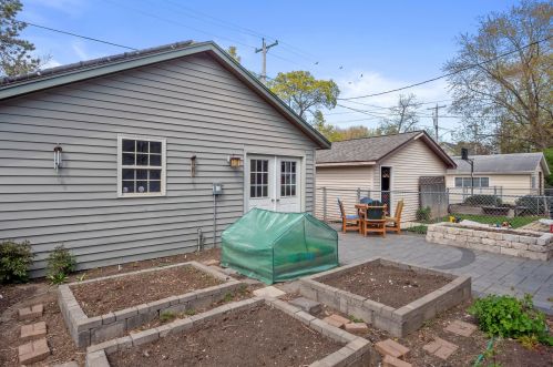 8134 Gridley Ave, Milwaukee WI 53213-3039 exterior