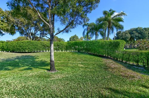 8425 Springlake Dr, Boca Raton FL  33496-4904 exterior