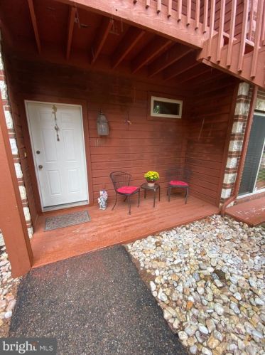 150 Pine Valley Ln, Hazle Township, PA 18202-9381