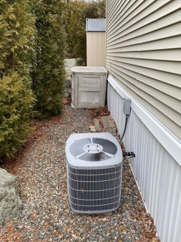 308 State Route 286, Seabrook NH  03874-4649 exterior