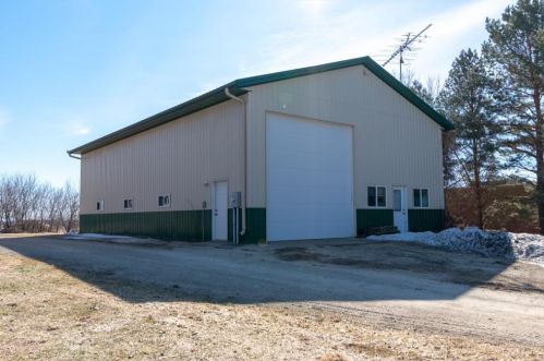 414 10th Ave, Byron MN  55920-1322 exterior