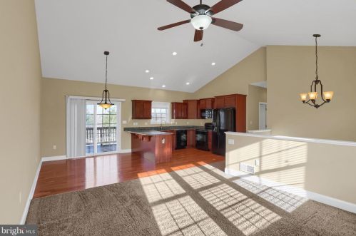 120 Scarlet Oak Dr, Etters, PA 17319-8600