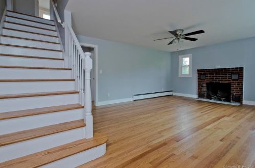 1177 Boston Tpke, Manchester CT  06043-7405 exterior