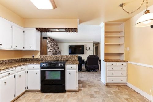 1205 Marwen Dr, Ukiah CA  95482-5634 exterior