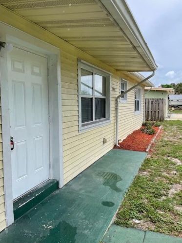 5937 Queen Anne Rd, West Palm Beach, FL 33415-6345