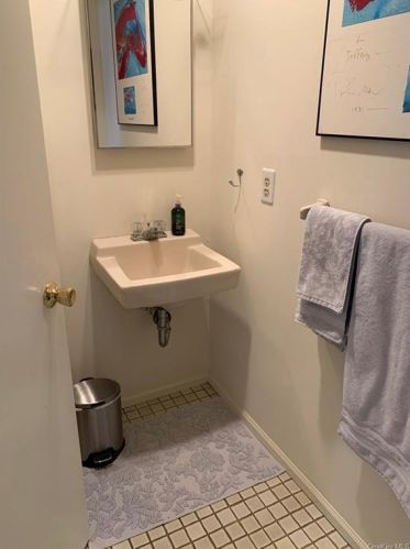 15 Olde Wagon Rd, Warwick NY  10990-4227 exterior