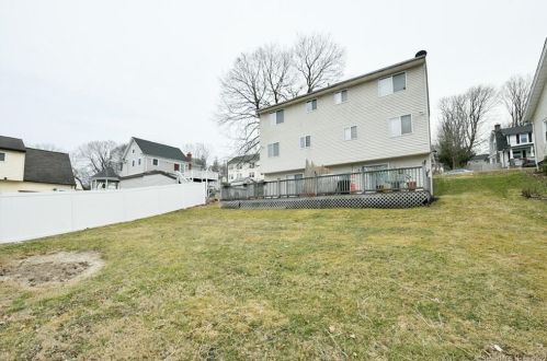 16 Edgehill Ave, Waterbury CT  06704-1825 exterior