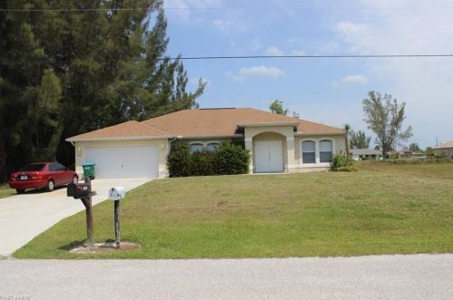 2823 10th Ter, Cape Coral, FL 33993-5702