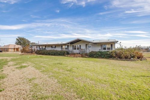 3712 Fm 2415, Cleburne, TX 76031-0111