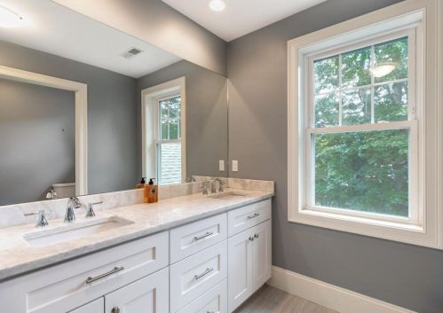 5 Rolling Ln, Natick MA  01760-2949 exterior