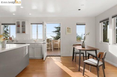 5525 Balboa Dr, Oakland CA 94611-2313 exterior