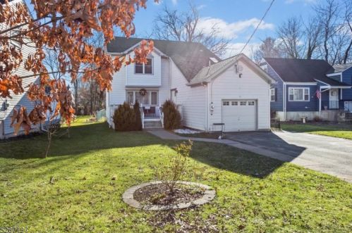 71 Riverside Dr, Parsippany, NJ 07834-2156