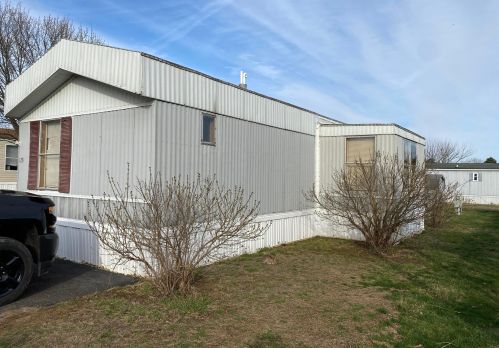173 Oak Mnr, Ashville OH  43103-1096 exterior