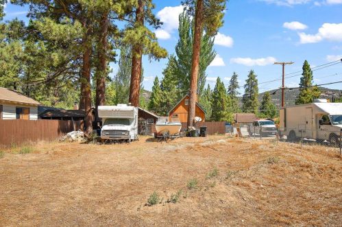 802 Big Bear Blvd, Big Bear City CA  92314-9669 exterior