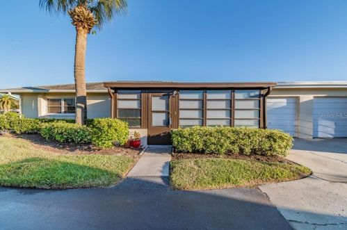 2836 Highlands Blvd, Palm Harbor, FL 34684-2518