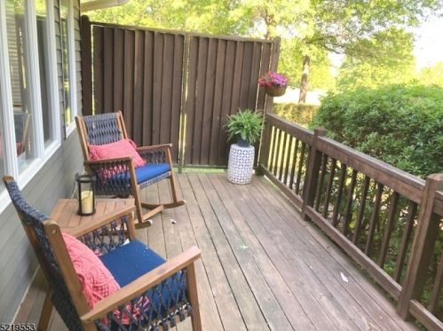 3 Country Club Dr, Annandale NJ  08801-1637 exterior