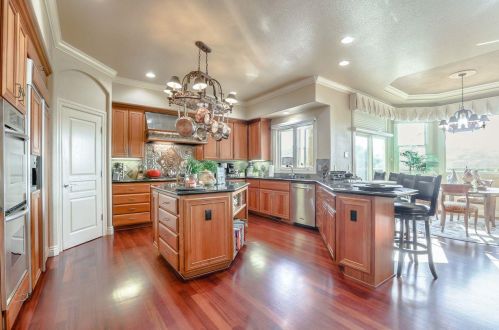 5902 Country Clb Pkwy, San Jose CA  95138-2301 exterior